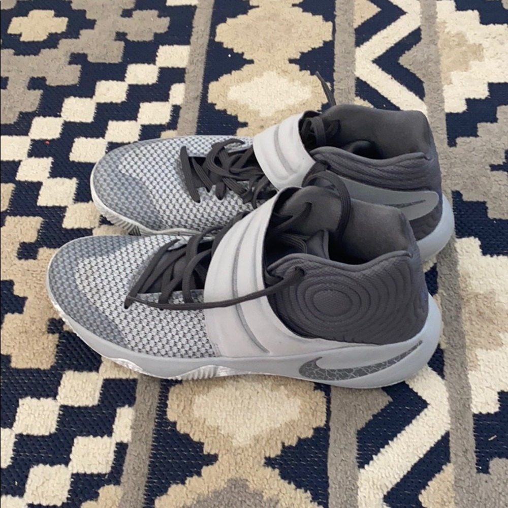 Kyrie 2 Omega. PRICE IS FIRM- NO OFFERS!